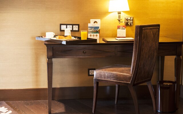 ホテル クラリッジ マドリッド