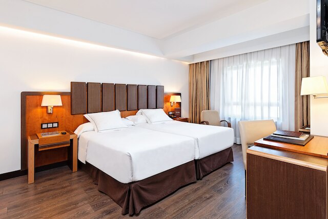 ホテル クラリッジ マドリッド