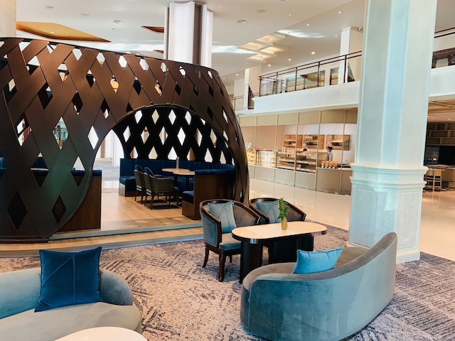 ラオ プラザ ホテル