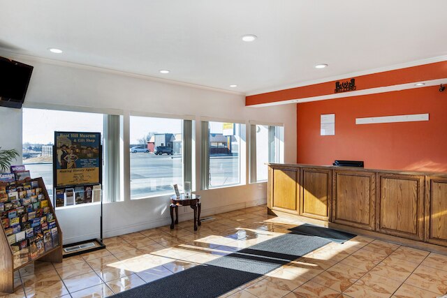 OYO タウンハウス ドッジ シティ KS