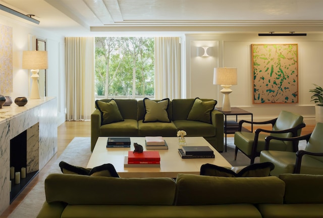 レーミタージュ ビバリー ヒルズ