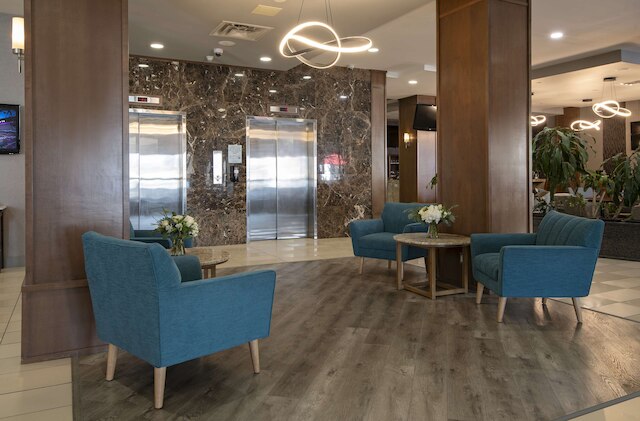 ダブルツリー バイ ヒルトン ホテル カムループス