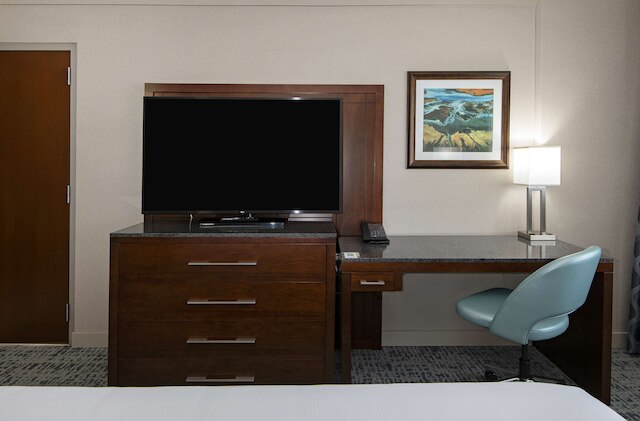 ダブルツリー バイ ヒルトン ホテル カムループス