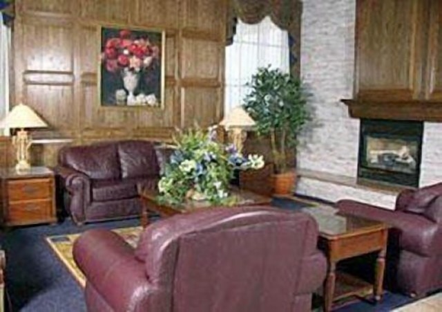 コンフォート イン ランディス レーン