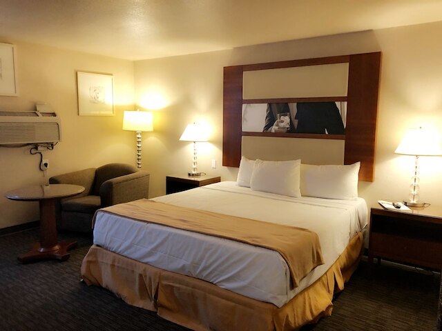 サンライズ イン ホテル