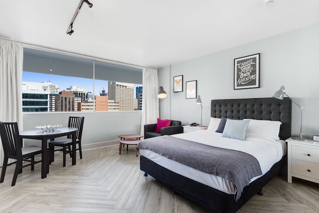 ザ リッジ アパートメント ホテル