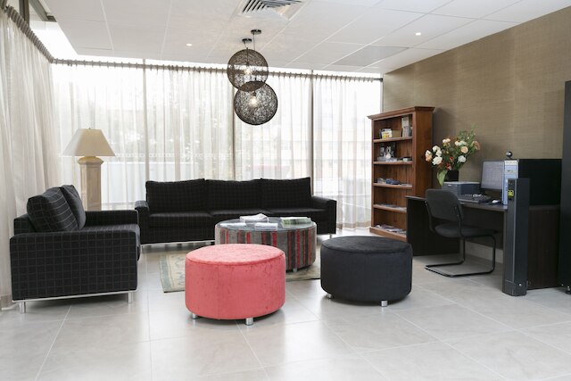 ザ サミット アパートメンツ