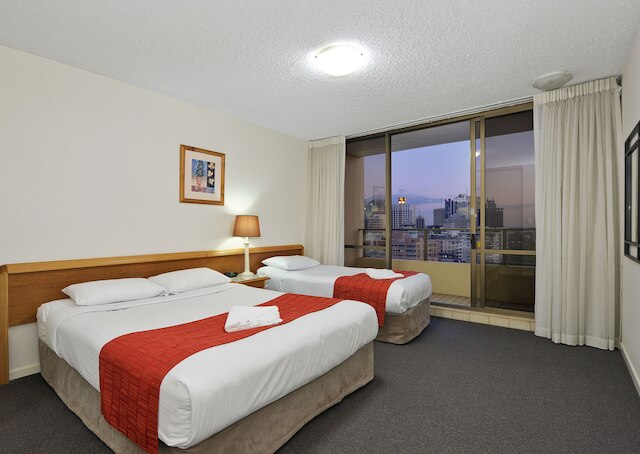 ザ サミット アパートメンツ