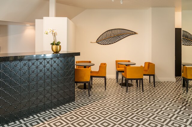 ベイ プラザ ホテル