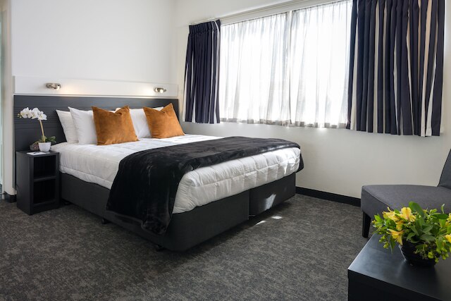 ベイ プラザ ホテル