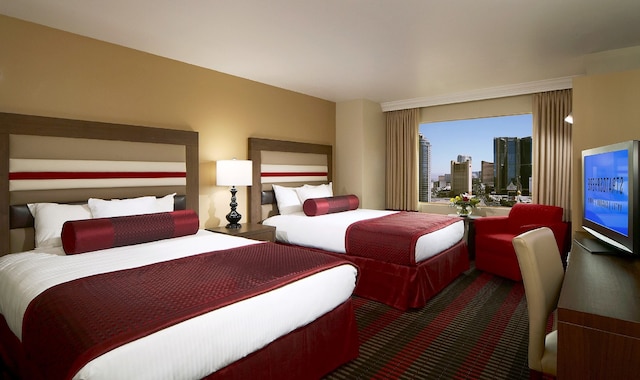 ザ ストラット  ホテルカジノ & タワー