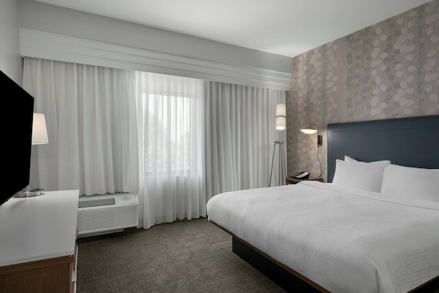 コートヤード・シャーロット・エアポート・ノース