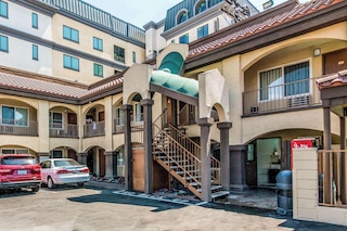 ロードウェイ イン レガロッジ