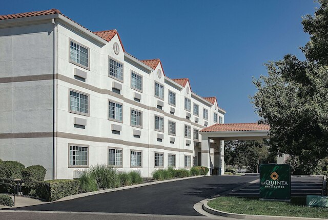 ラ キンタ イン & スイーツ バイ ウィンダムラ デービス