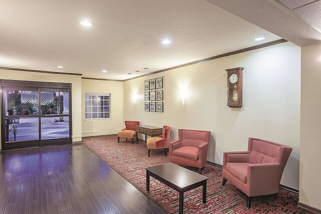 ラ キンタ イン & スイーツ バイ ウィンダムラ デービス