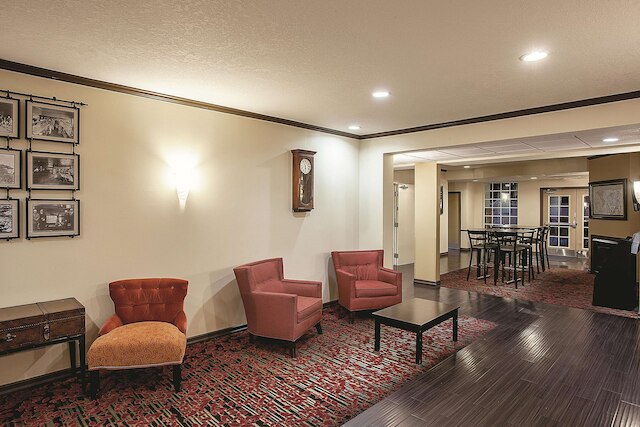 ラ キンタ イン & スイーツ バイ ウィンダムラ デービス