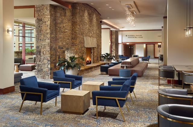 エモリー カンファレンス センター ホテル (Emory Conference Center Hotel)