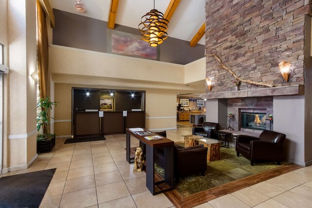 シュアステイ プラス  ホテル バイ  ベストウェスタン テンペ ユニバーシティ