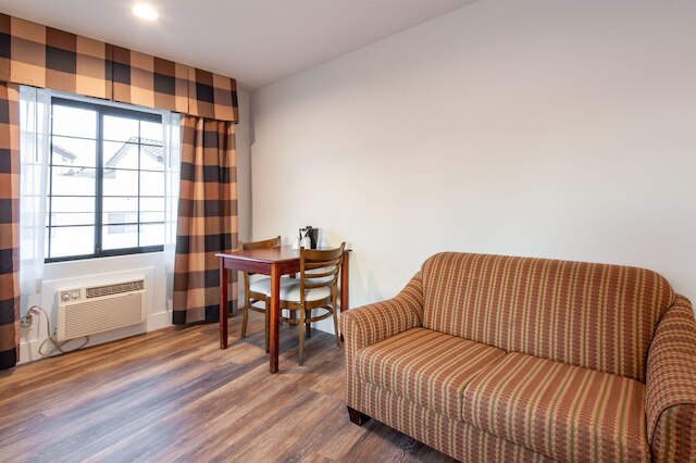 スタジオ シティ コート ヤード ホテル