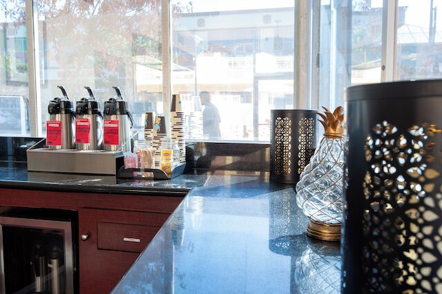 スタジオ シティ コート ヤード ホテル