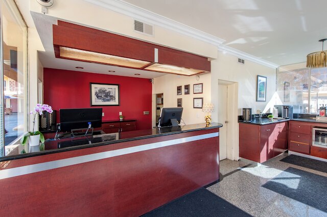 スタジオ シティ コート ヤード ホテル