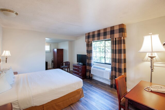 スタジオ シティ コート ヤード ホテル