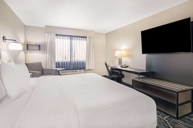 ラ キンタ イン & スイーツ バイ ウィンダム エバンズビル