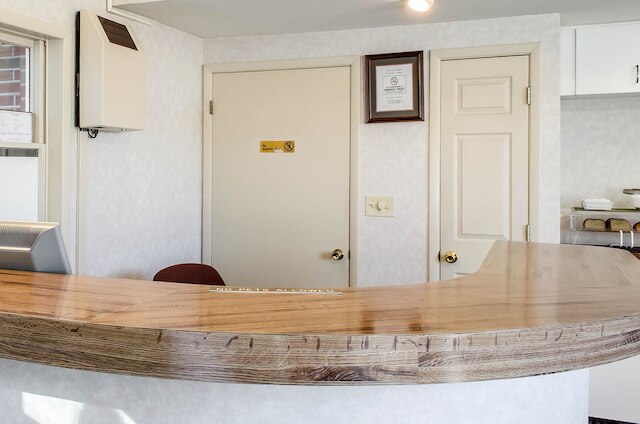 ロードウェイ イン ステート カレッジ - ユニバーシティ近く