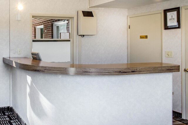 ロードウェイ イン ステート カレッジ - ユニバーシティ近く