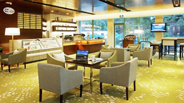 ホリデイ・イン リバーサイド 武漢 by IHG (武漢晴川假日酒店)