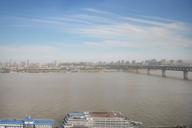 ホリデイ・イン リバーサイド 武漢 by IHG (武漢晴川假日酒店)