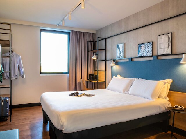 アイビス パリ CDG エアポート