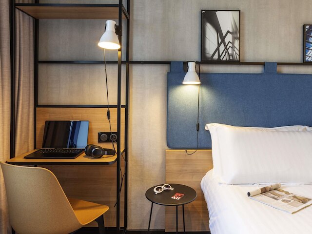 アイビス パリ CDG エアポート