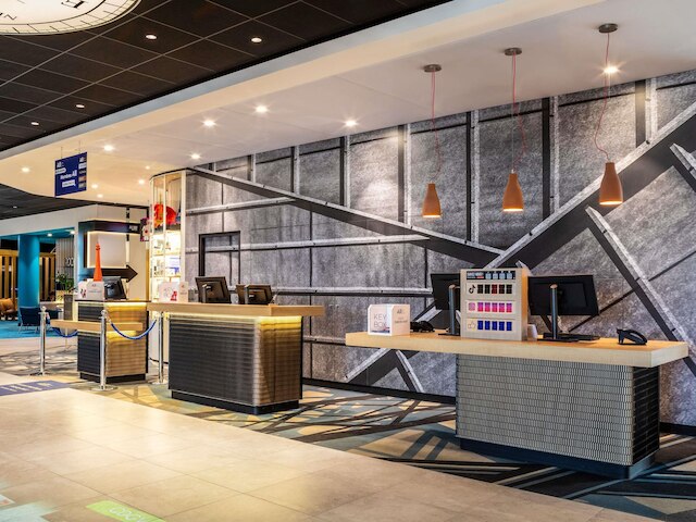 アイビス パリ CDG エアポート