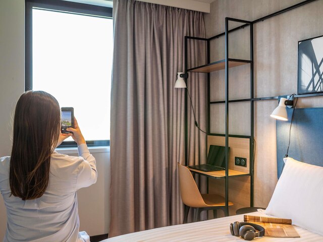 アイビス パリ CDG エアポート