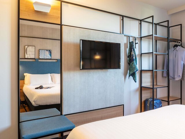 アイビス パリ CDG エアポート