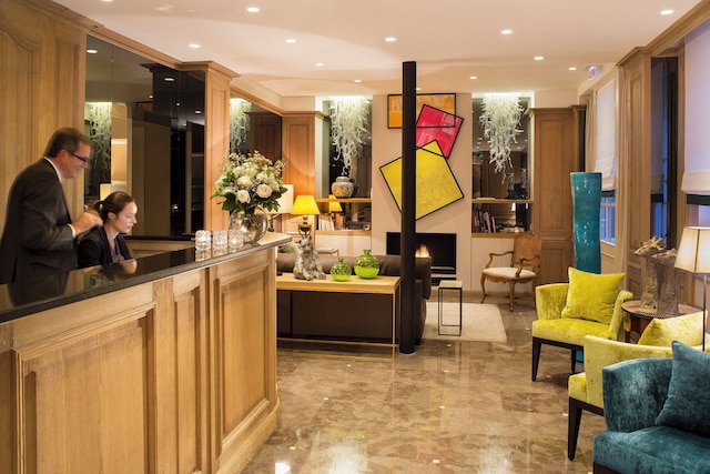 ホテル バルモラル