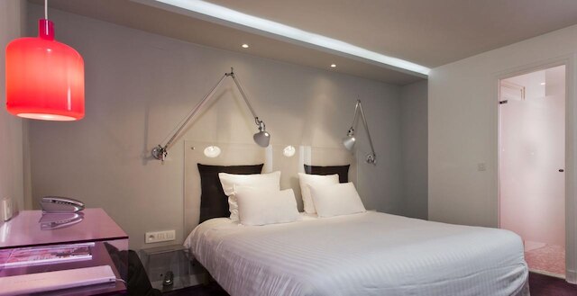 カラー デザイン ホテル