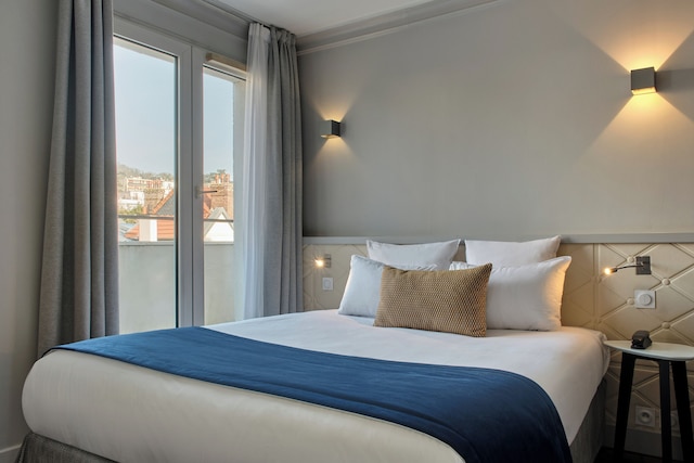 ホテル アトリウム バイ ハッピーカルチャー