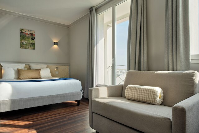 ホテル アトリウム バイ ハッピーカルチャー