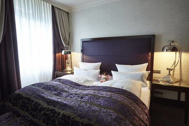 ベルンシュタインビラカスタニア