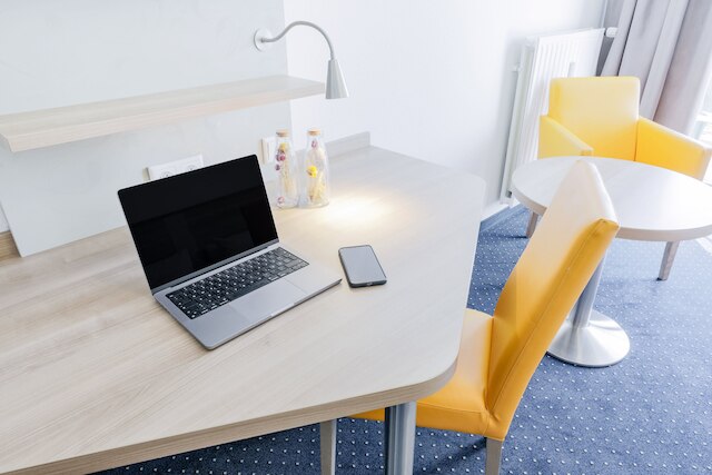 アコラ デュッセルドルフ リビング ザ シティ