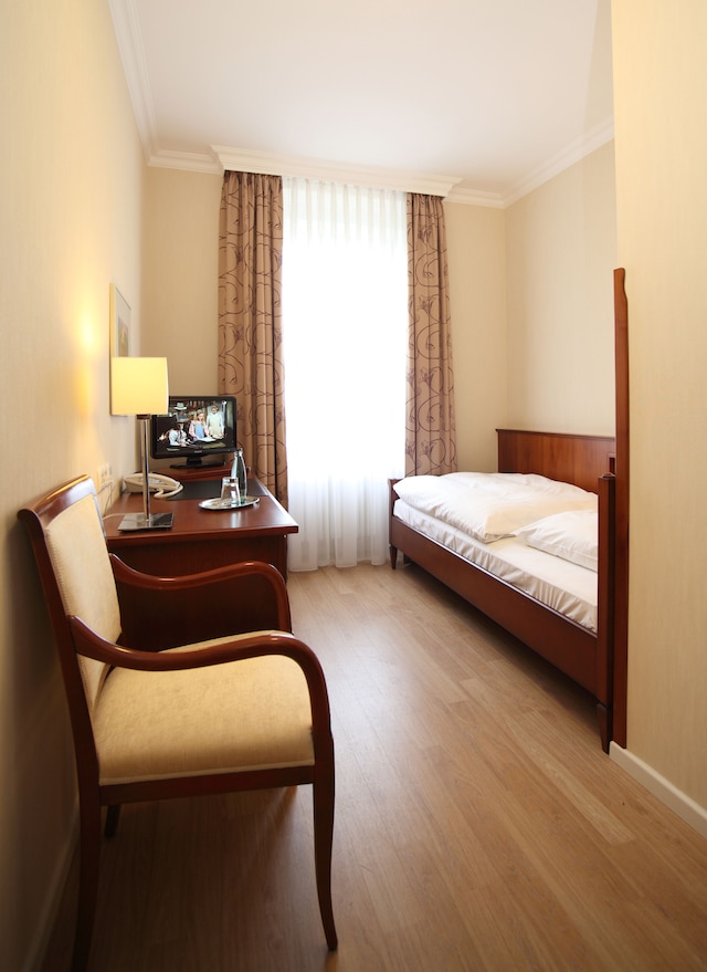 ホテル アルスター ホフ