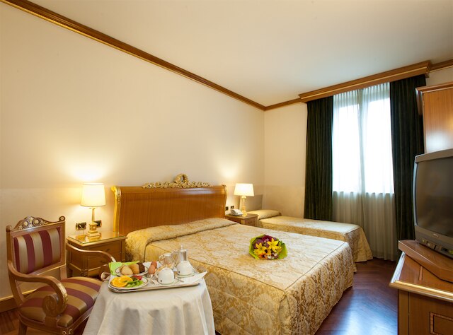 マルコーニ ホテル