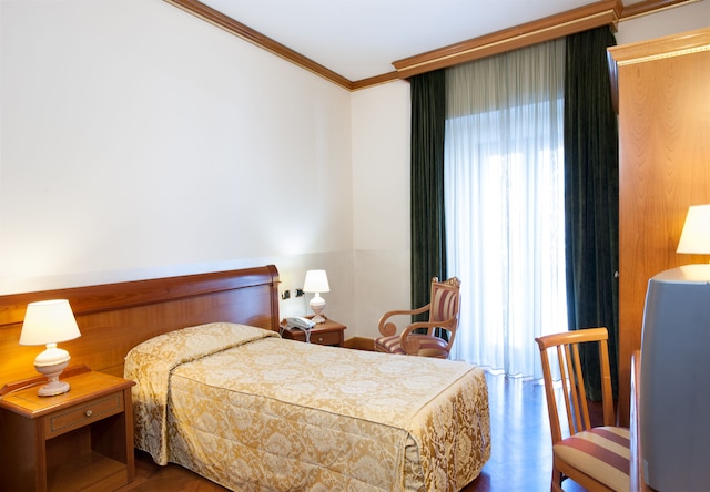 マルコーニ ホテル