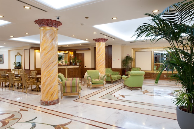 マルコーニ ホテル