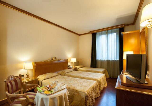 マルコーニ ホテル