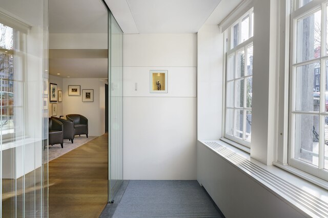 アンバサド ホテル