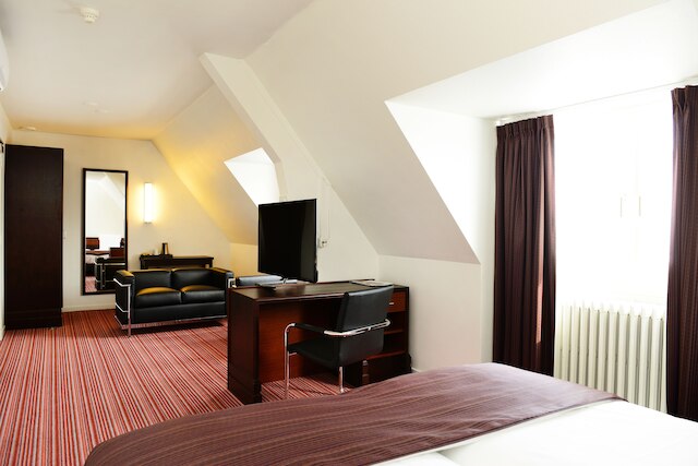 アムラス ホテル デュカスク