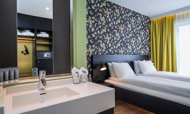 トーン ホテル ジデンローブ